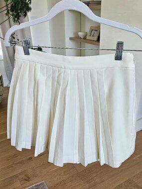 Abercrombie & Fitch cream/white pleated skort NWT